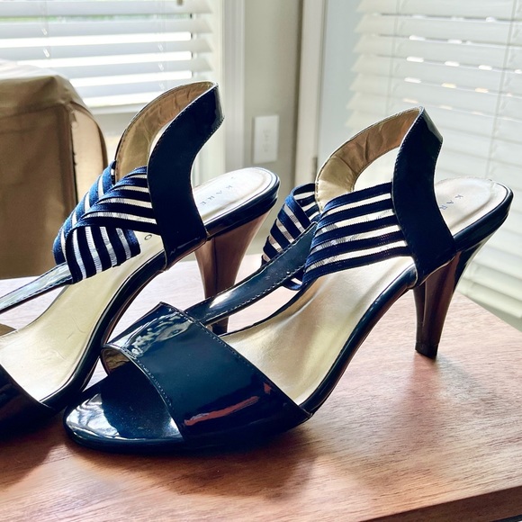 Navy T-Strap Sandal by Karen Scott, size 11, Never Worn - Picture 3 of 3